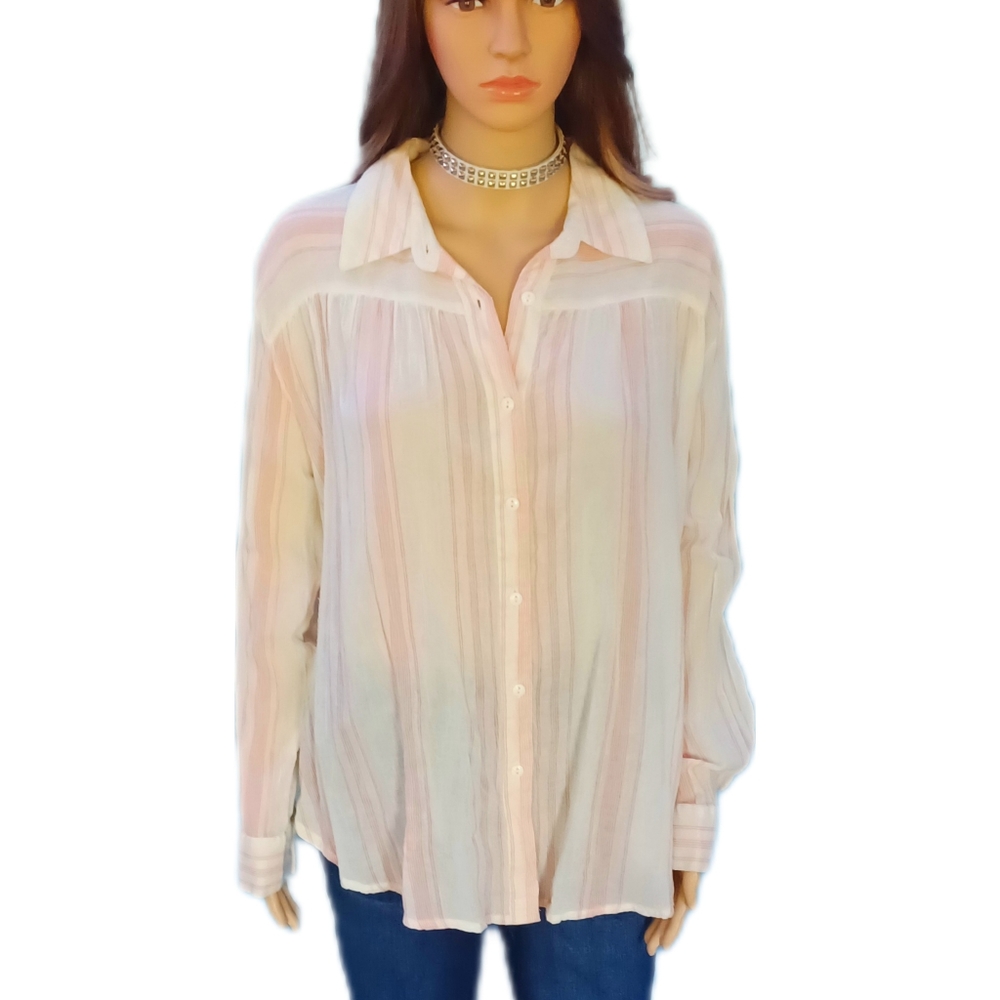NEW!Vanilla Star L button down top
